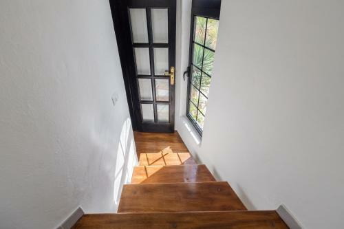 3br House - Parking - Pool - 15 Min Walk To Beach