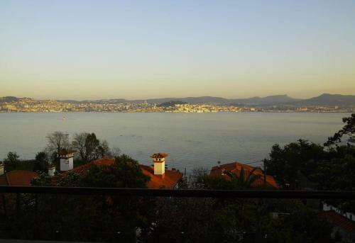 Adosado Con Incre�bles Vistas A 150m de La Playa