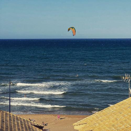 Apartamento First Line Of The Beach. Large Balcony.