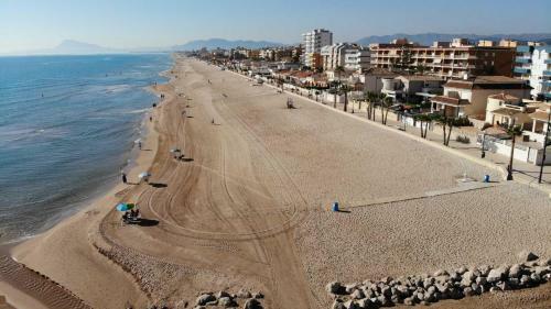 Apartamento First Line Of The Beach. Large Balcony.