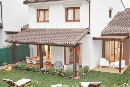 Yuhom, Casas Con Alma. Xacedos 5