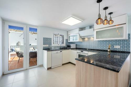 Villa New Charming House 150 Meters From The Beach