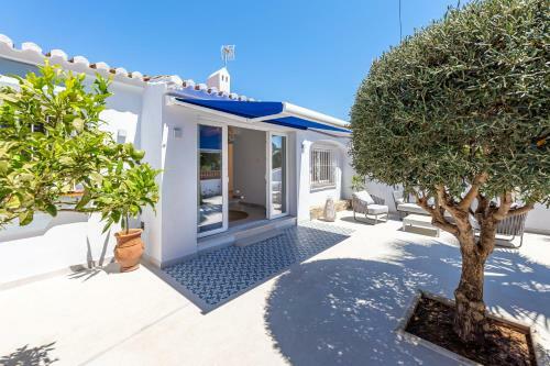 Villa New Charming House 150 Meters From The Beach