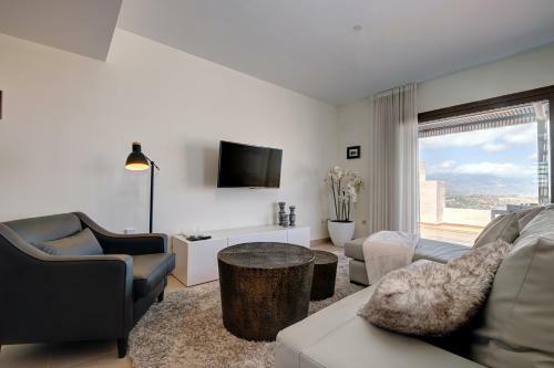 Apartamento 103 - Luxurious 3 Bed Duplex Penthouse With Stunning Mountain Views