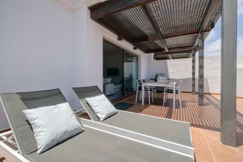 Apartamento 103 - Luxurious 3 Bed Duplex Penthouse With Stunning Mountain Views
