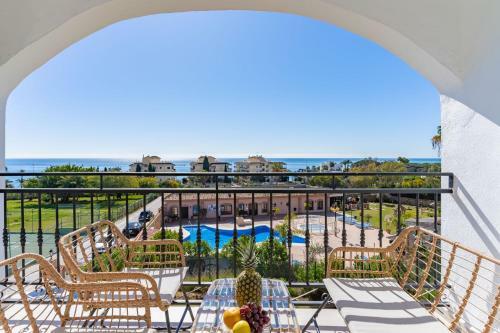 Cozy Apartment With Sea View Close To Beach