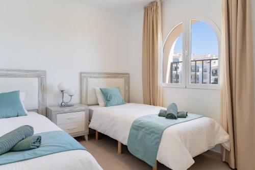 Cozy Apartment With Sea View Close To Beach