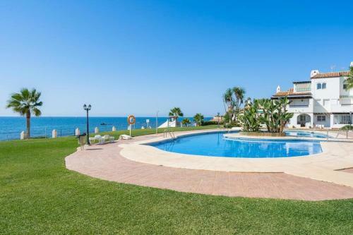 Cosy Apartment With Direct Access To The Sea