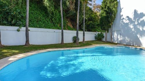Lovely Riviera Apartment With Pool Ref 82