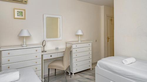 Lovely Riviera Apartment With Pool Ref 82
