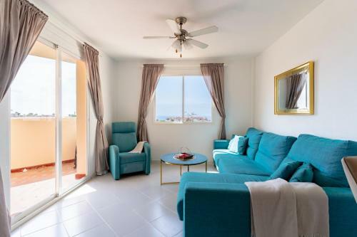 Cozy Apartment With Sea Views