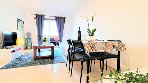 AA Guest - The Diamond Sea Views Eco Apartment