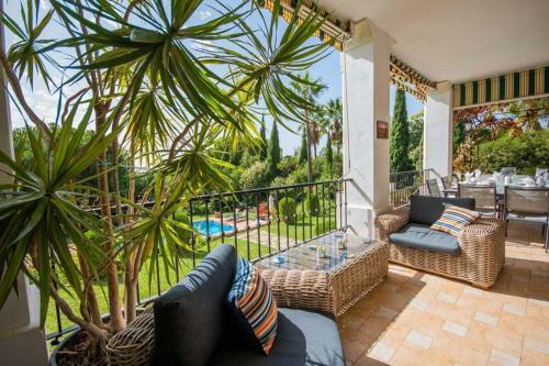 Impressive Villa Dazura In Valtocado, Mijas