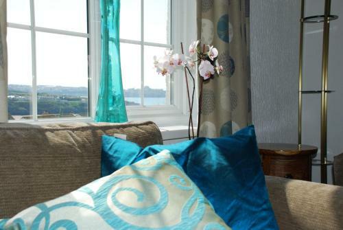 Whipsiderry Hotel