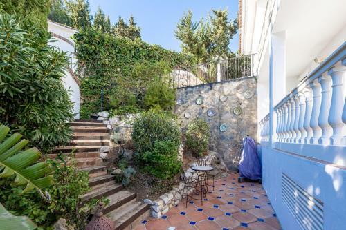 Stunning Villa With Panoramic Views Of The Med