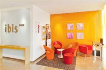 Ibis Ningbo Qianhu Plaza Hotel