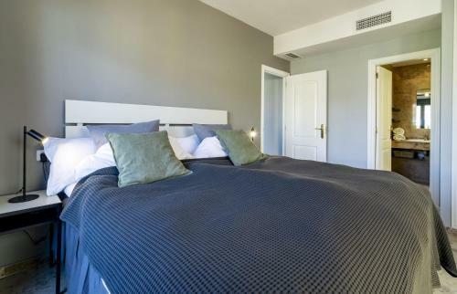 Apartamento La-spacious Penthouse, Sea View, Close To Beach