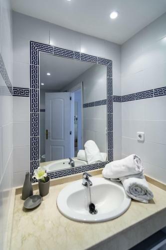 Apartamento La-spacious Penthouse, Sea View, Close To Beach