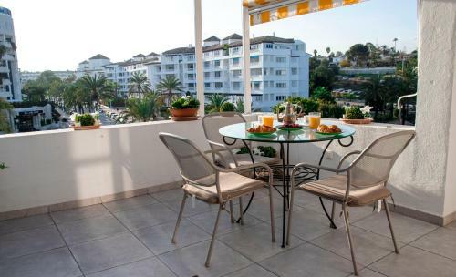 Apartamento Jardines Banus Apt
