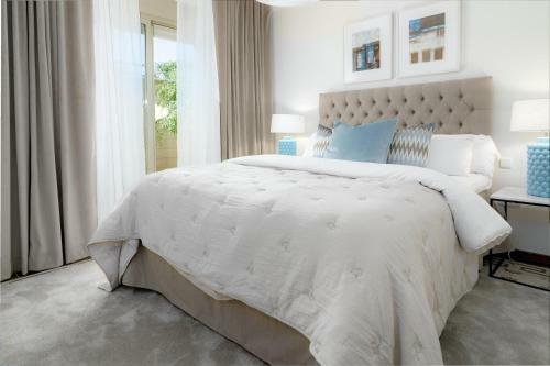Cln- Spacious 6 Bedroom Villa Next To Beach