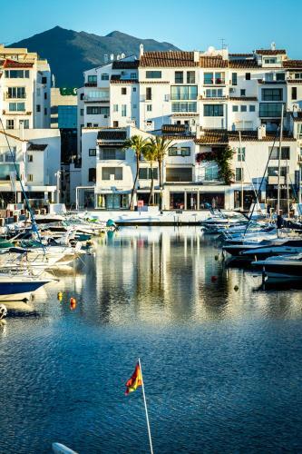 Marbella Banus Suites - Ceibo Centro Plaza Ban�s Suite Apartment