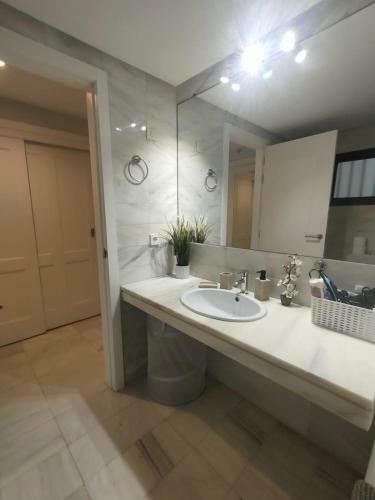 Apartamento Central & Renovated Studio With Pool In Puerto Banus