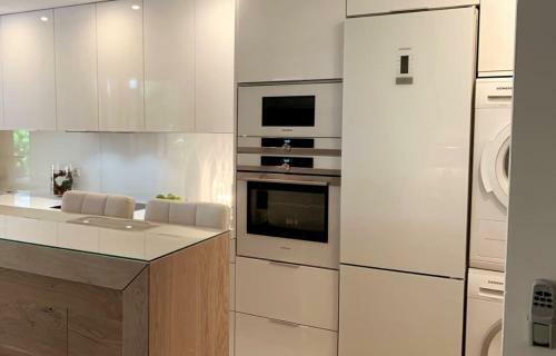 Apartamento Marbella Playa Residencial Con Piscina