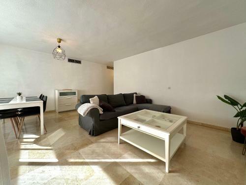 Apartamento Luminoso Piso Centro De Marbella. A 50m De La Playa