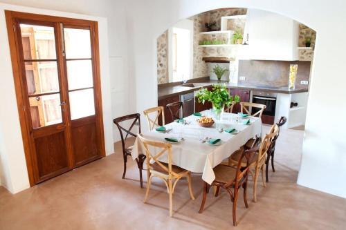 Son Vell. Mallorca. Casa Amb Piscina Ecol�gica.