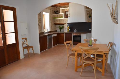 Son Vell. Mallorca. Casa Amb Piscina Ecol�gica.