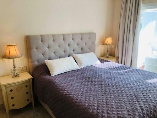 Beachside Luxury 2 Bedroom Apartment, Puerto Banus