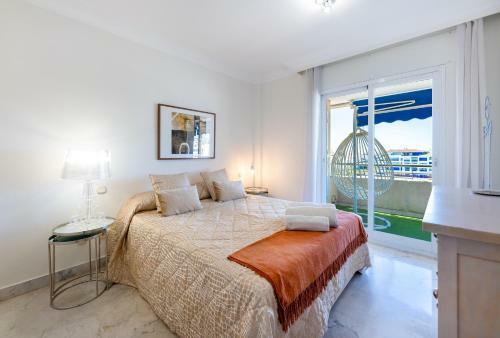 Apartment In Puerto Banus With Pool Views And Parking
