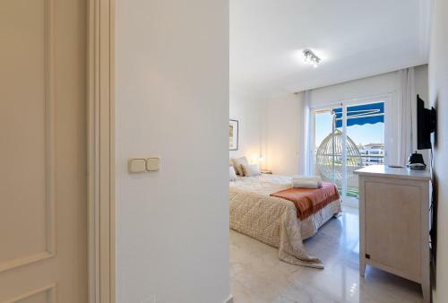 Apartment In Puerto Banus With Pool Views And Parking