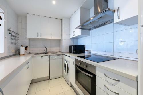 Apartment In Puerto Banus With Pool Views And Parking