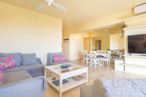 Apartamento Marbella Este Next Marriott And Nikki B - Happy Rentals