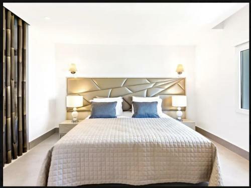 Puerto Banus Luxury Apartment Located In Harbor