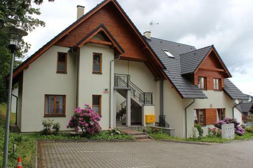 Apartament Bia?y Pod ?nie?k?