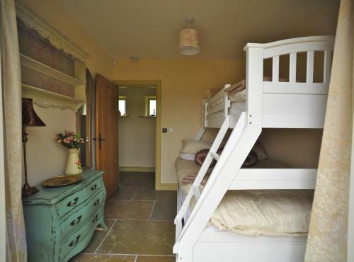 Huckleberry Cottage