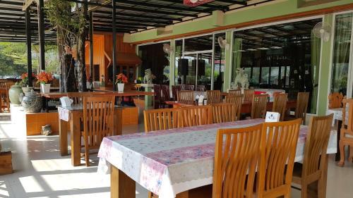 Hotel Ruen Narisra Resort