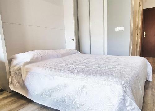 Apartamento Cibeles 904. Moderm Studio With Sea Views In Marbella Centre.