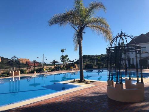 Apartamento Duquesa 2 Bed With Sea And Golf Views And 5 Pools