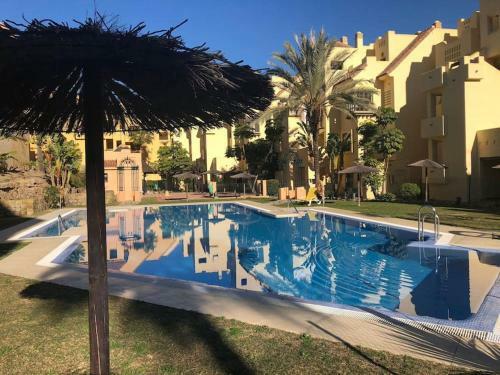 Apartamento Duquesa 2 Bed With Sea And Golf Views And 5 Pools