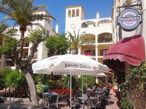 Apartamento Duquesa 2 Bed With Sea And Golf Views And 5 Pools