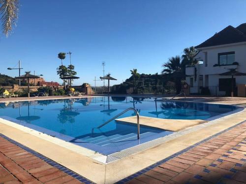 Apartamento Duquesa 2 Bed With Sea And Golf Views And 5 Pools