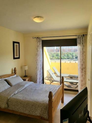 Apartamento Duquesa 2 Bed With Sea And Golf Views And 5 Pools