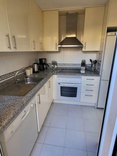 Apartamento Duquesa 2 Bed With Sea And Golf Views And 5 Pools