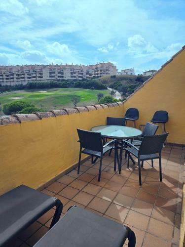 Apartamento Duquesa 2 Bed With Sea And Golf Views And 5 Pools