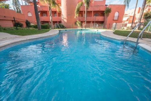 Apartamento 2 Bedroom Front Line Beach Flat In Costabella, Marbella, Marbella