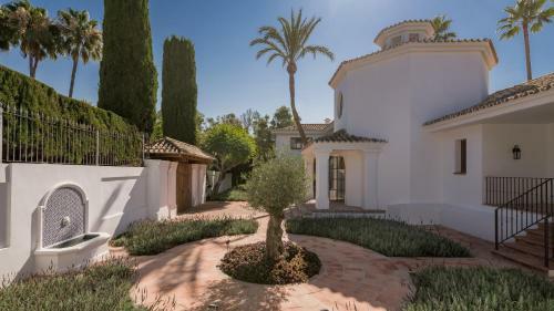 Lvone, Villa In Los Verdiales, Golden Mile