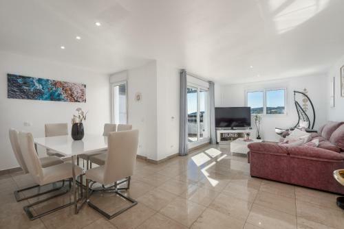 Apartamento Atico Duplex Con Terraza
